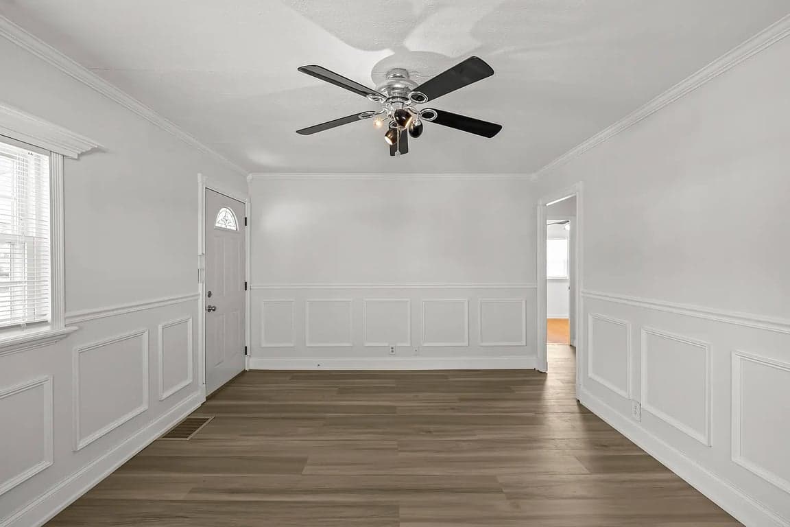 2316 Saint Paul St property photo 4