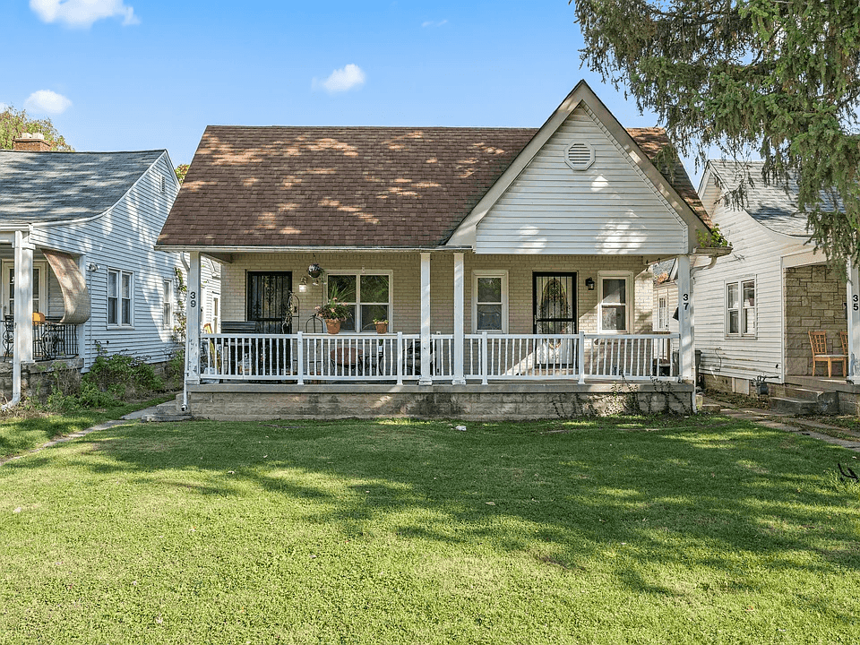 37-39 N Catherwood Ave in Indianapolis