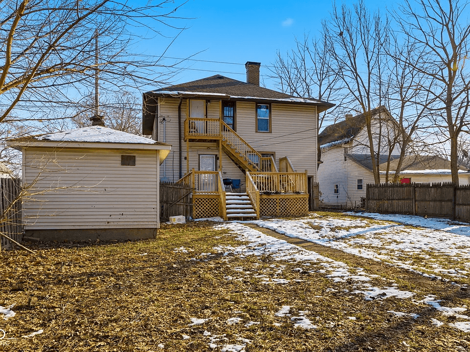 1527 Walnut St property photo 3