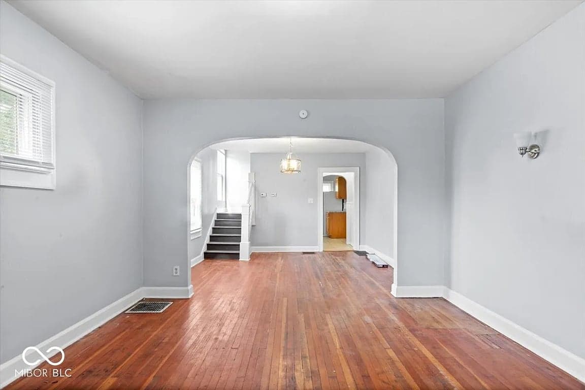 1036 Churchman Ave property photo 3