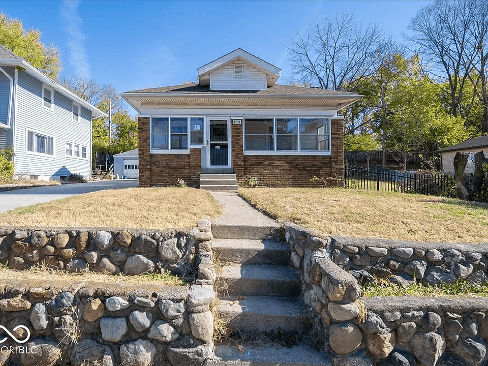 3729- 3731 Caroline Ave in Indianapolis