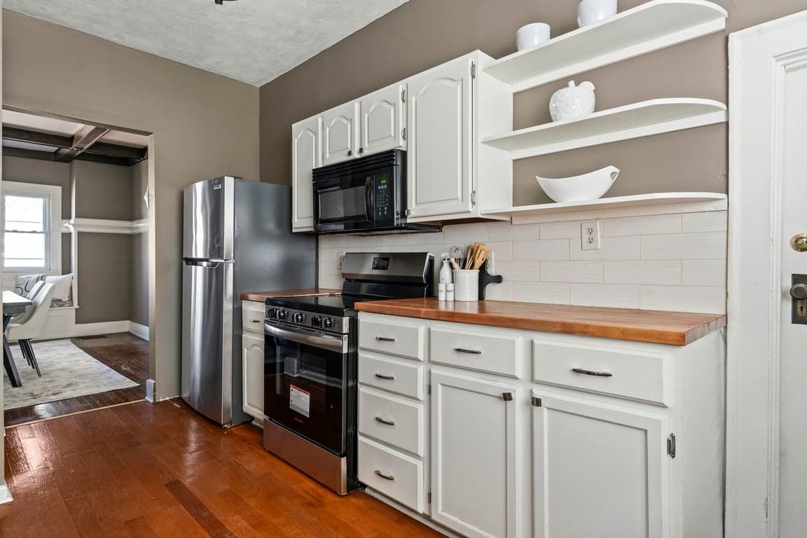 3970 Broadway St property photo 3