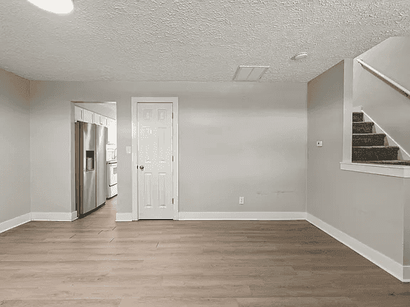 2935 Highland Pl property photo 3