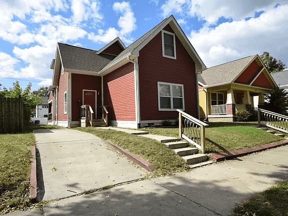 552 Jefferson Ave property photo 2