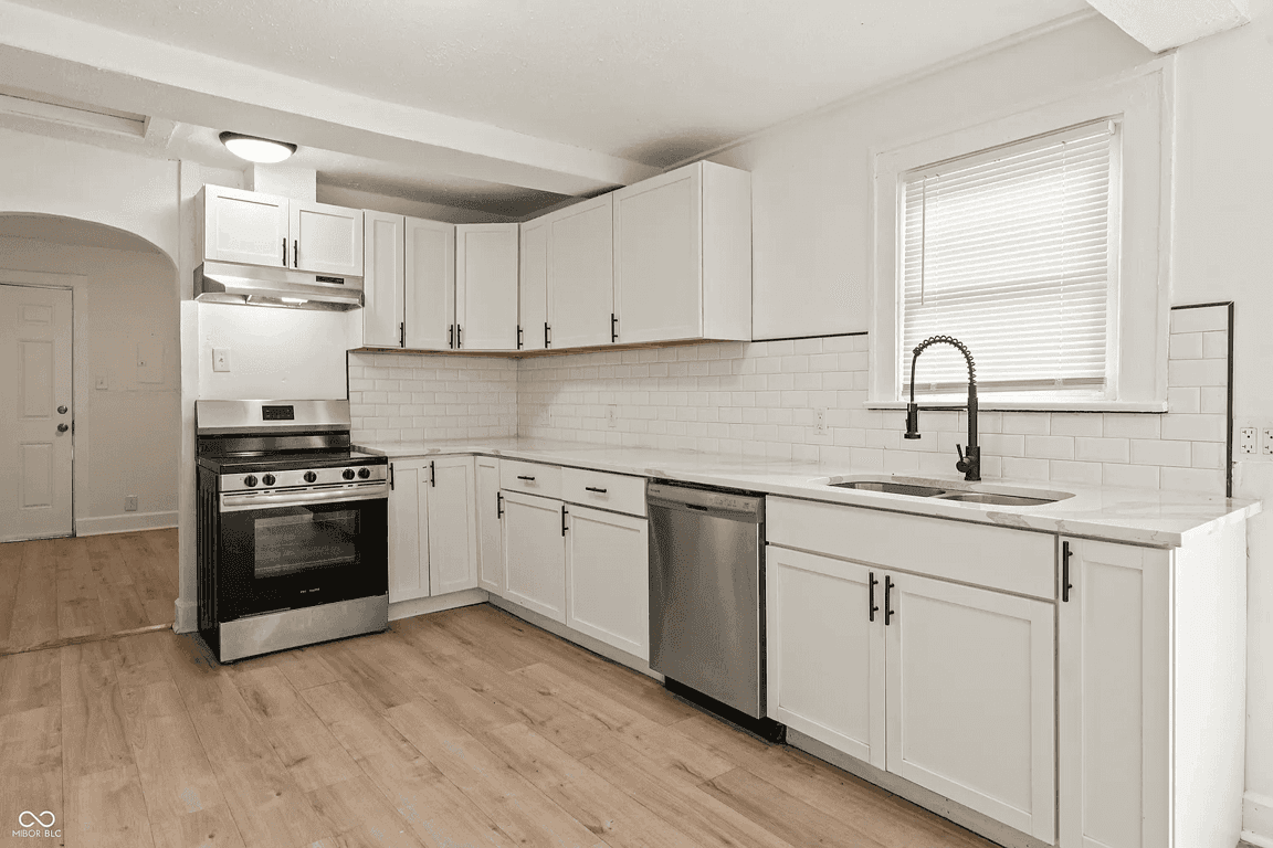 331 S Oakland Ave property photo 4