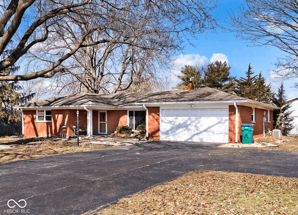 244 Corottoman Ct in Avon