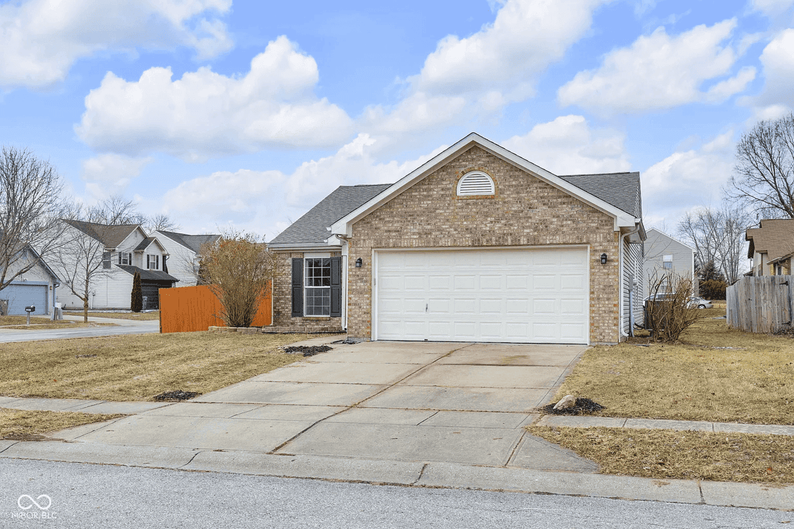 5226 Lakemanor Dr in Indianapolis