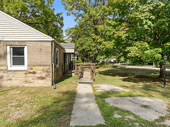 4342 N Olney St property photo 1