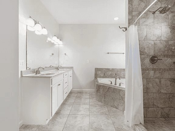 2906 Detford Ct property photo 3