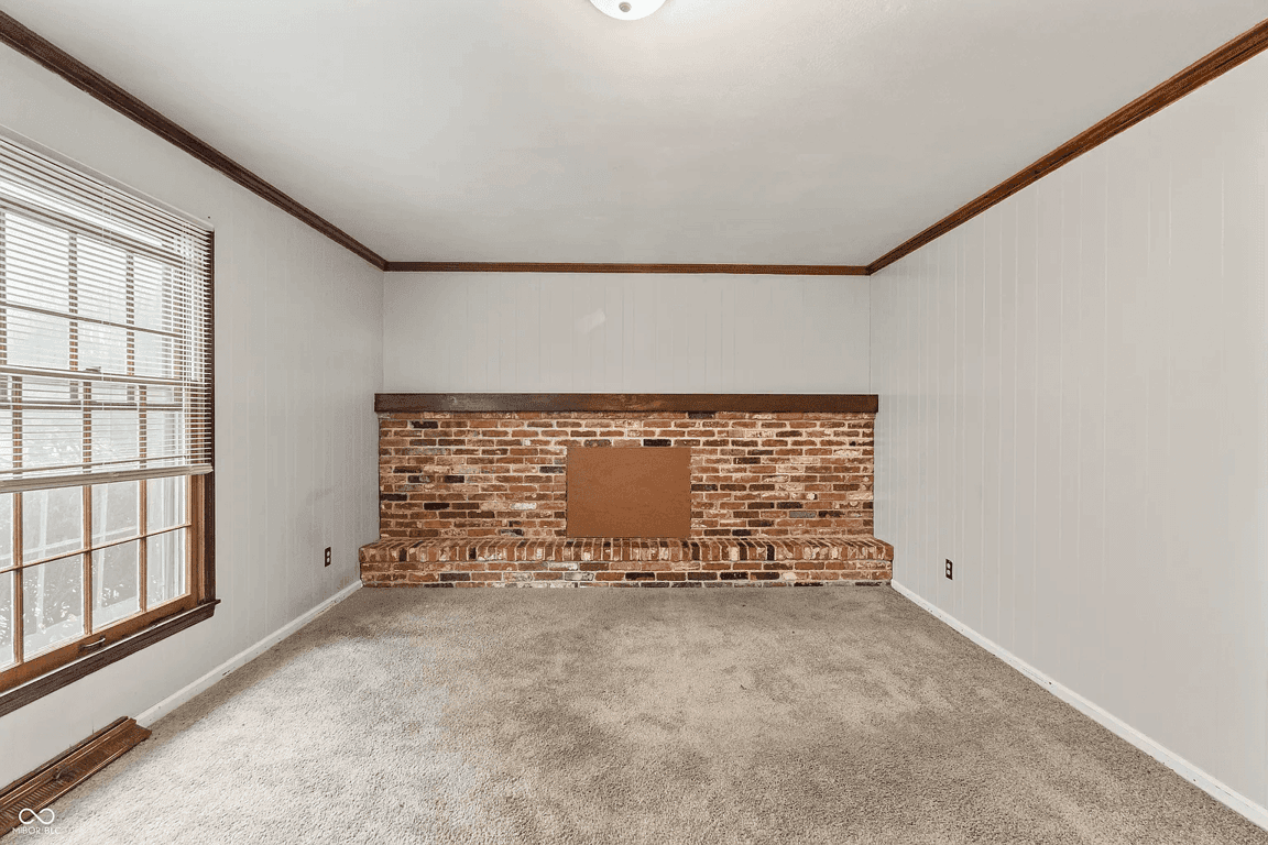 5329 Hedgerow Drive property photo 3