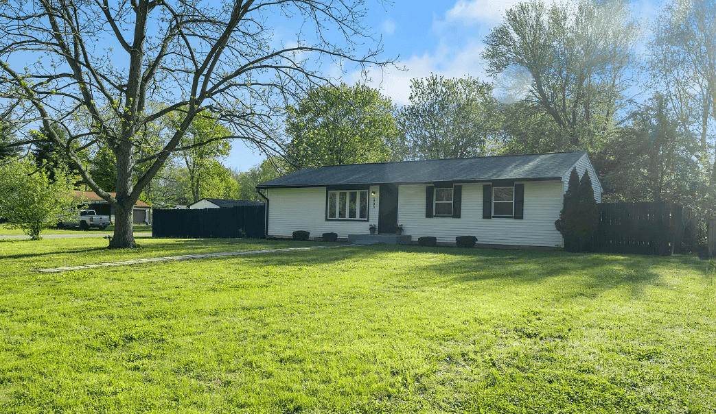 1903 Danbury Dr in Indianapolis