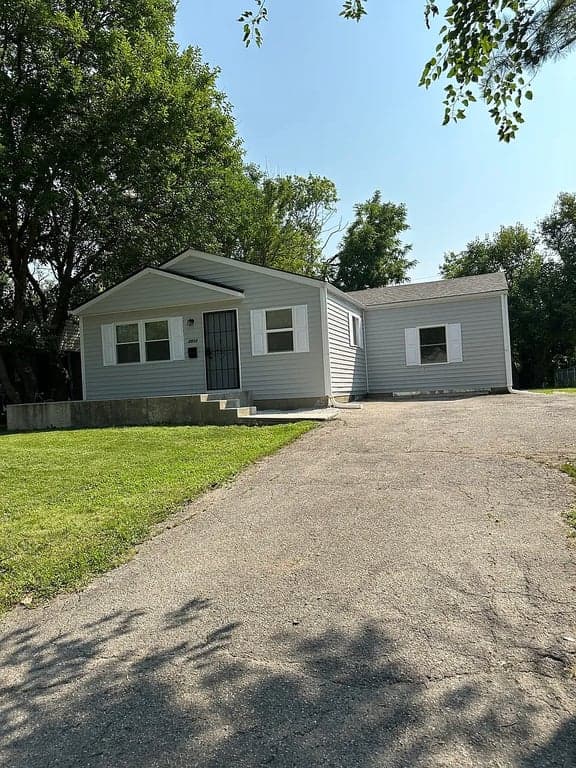 2833 Draper St in Indianapolis