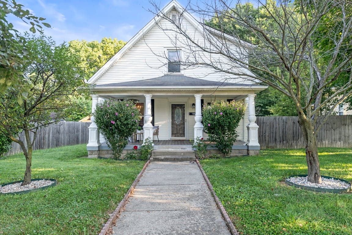 518 E Main St property photo 1